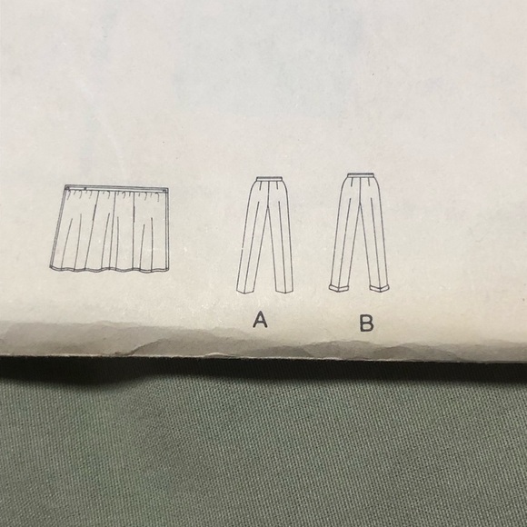 Vogue 7160 pattern- very easy misses skirt and pants size 30 - Picture 6 of 7
